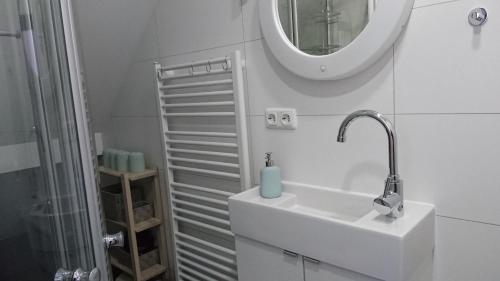 Bathroom, Ferienwohnung Spatzennest in Fladungen Bathroom, Ferienwohnung Spatzennest in Fladungen