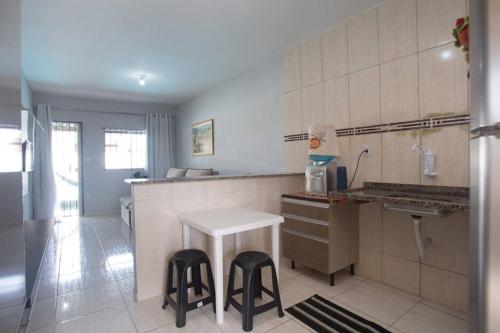 Casa com piscina, wifi e churrasqueira em unamar. in Unamar Casa com piscina, wifi e churrasqueira em unamar. in Unamar