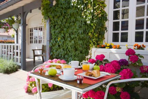 Food and beverages, Hotel Bellevue in Mimizan Food and beverages, Hotel Bellevue in Mimizan