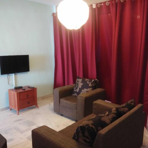 Shared lounge/TV area