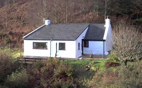 Exterior view, Bramble Cottage in Upper Ollach Exterior view, Bramble Cottage in Upper Ollach