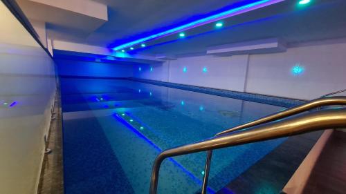 Piscina, Galaxy Club & Hotel in Bijapur Piscina, Galaxy Club & Hotel in Bijapur