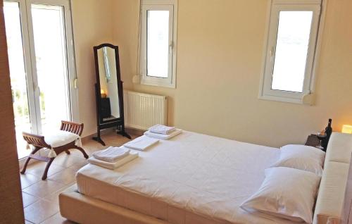 Stunning Home In Theologos With 6 Bedrooms, Jacuzzi And Wifi in Theologos (Fthiotis) Stunning Home In Theologos With 6 Bedrooms, Jacuzzi And Wifi in Theologos (Fthiotis)