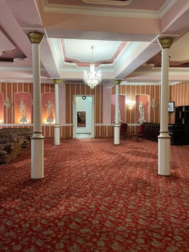 Exterior view, Hotel Imperial in Vladikavkaz Exterior view, Hotel Imperial in Vladikavkaz
