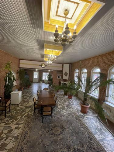 Shared lounge/TV area, Hotel Imperial in Vladikavkaz Shared lounge/TV area, Hotel Imperial in Vladikavkaz