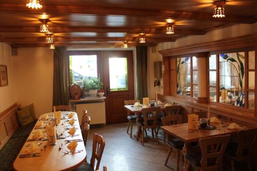 Restaurant, Bayerische Gastwirtschaft Dimpfl-Stadl in Lam Restaurant, Bayerische Gastwirtschaft Dimpfl-Stadl in Lam