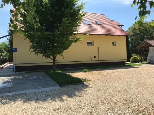 Venusz Udulocentrum in Tiszadorogma Venusz Udulocentrum in Tiszadorogma