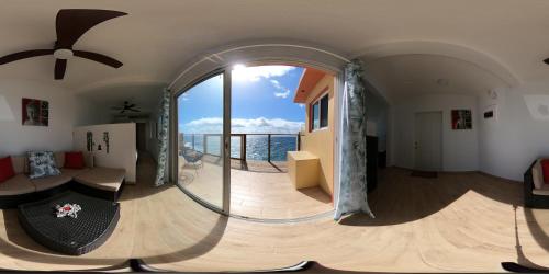 Balcony/terrace, Ocean Shore in Point Blanche Balcony/terrace, Ocean Shore in Point Blanche