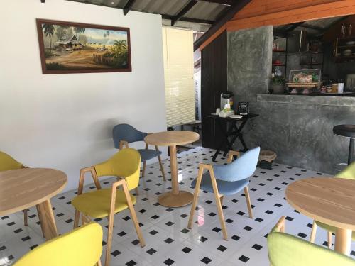 Restaurant, Benja369 บ้านเบญจา in Rim Kok Restaurant, Benja369 บ้านเบญจา in Rim Kok
