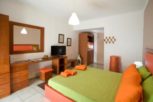 This photo about Poros Beach camping-studios shared on HyHotel.com