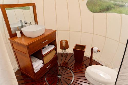 Bathroom, Monteza Glamping in Piedecuesta Bathroom, Monteza Glamping in Piedecuesta