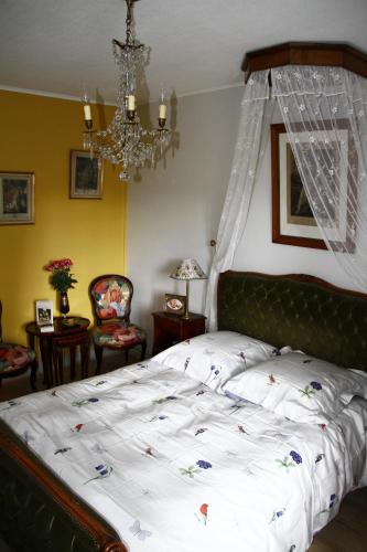 This photo about La Petite Maison pres de l'Eglise shared on HyHotel.com