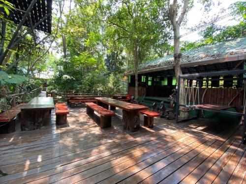 Balcony/terrace, Khaosok Treehouse Resort in Khao Sok (Suratthani) Balcony/terrace, Khaosok Treehouse Resort in Khao Sok (Suratthani)