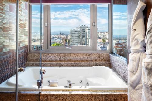 Fürdőszoba, Meliá Madrid Princesa in Moncloa Fürdőszoba, Meliá Madrid Princesa in Moncloa