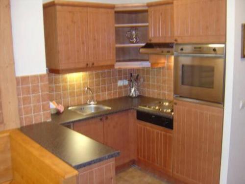 Kitchen, Tartiflat, Arc1950, 2 bed, Ski in Ski out, Arc 1950 in Bourg-Saint-Maurice Kitchen, Tartiflat, Arc1950, 2 bed, Ski in Ski out, Arc 1950 in Bourg-Saint-Maurice