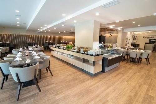 Food and beverages, Rubin Wellness & Conference Hotel in Budapest Food and beverages, Rubin Wellness & Conference Hotel in Budapest