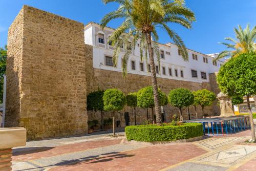 Strutture e servizi, Pension Aduar in Marbella Strutture e servizi, Pension Aduar in Marbella
