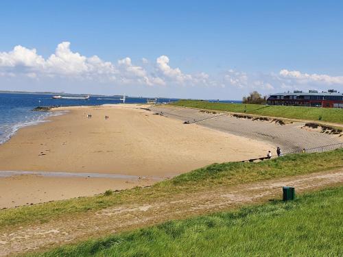 Beach, Holiday Home Zeeuwse Cottage De Stelhoeve-4 by Interhome in Kapelle Beach, Holiday Home Zeeuwse Cottage De Stelhoeve-4 by Interhome in Kapelle
