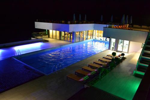 cazare piscina loc de joaca
