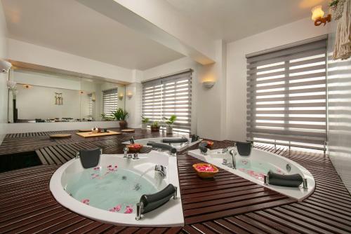 Sauna, The Tray Hotel Hai Phong in City Center / Sat Market Sauna, The Tray Hotel Hai Phong in City Center / Sat Market