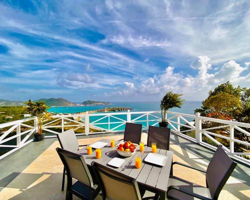 Balcony/terrace, SXM King Size Villa with 4 Rooms and 4 Bathrooms in Little Bay Balcony/terrace, SXM King Size Villa with 4 Rooms and 4 Bathrooms in Little Bay