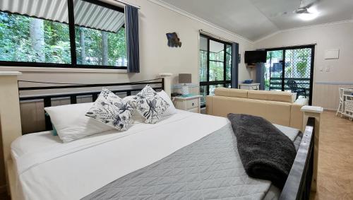 Boutique Bungalows in Wongaling Beach Boutique Bungalows in Wongaling Beach