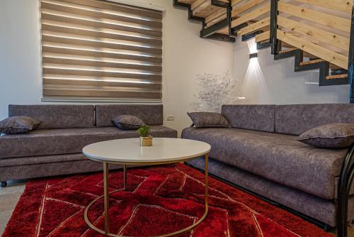 Instalaciones, natural in Majdal Shams Instalaciones, natural in Majdal Shams
