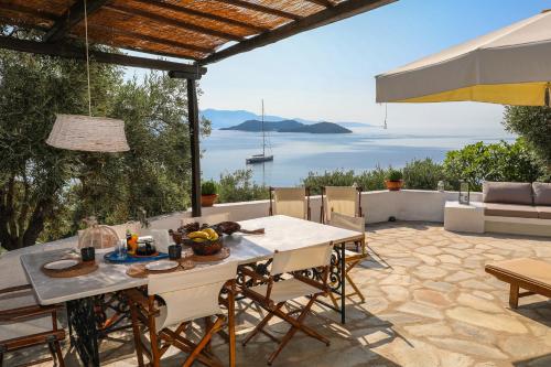 Golden View Villa in Vassilias - Ftelia Golden View Villa in Vassilias - Ftelia