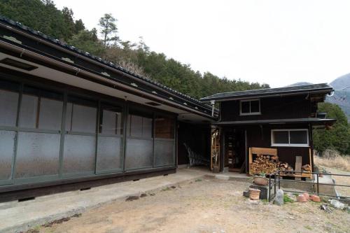 囲炉裏つき古民家を丸ごと貸し切り「月夜見山荘」(庭にBBQグリル完成!) (囲炉裏つき古民家を丸ごと貸し切り「月夜見山荘」(庭にBBQグリル完成!)) in היאקווה 囲炉裏つき古民家を丸ごと貸し切り「月夜見山荘」(庭にBBQグリル完成!) (囲炉裏つき古民家を丸ごと貸し切り「月夜見山荘」(庭にBBQグリル完成!)) in היאקווה