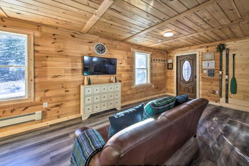 Rangeley Retreat Cabin-Style Home Lake Access in Rangeley (ME) Rangeley Retreat Cabin-Style Home Lake Access in Rangeley (ME)
