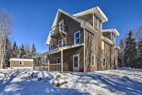 Rangeley Retreat Cabin-Style Home Lake Access in Rangeley (ME) Rangeley Retreat Cabin-Style Home Lake Access in Rangeley (ME)