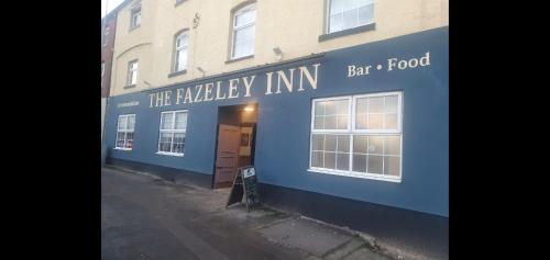 Viesnīcas āriene, The Fazeley Inn in Ličfīlda Viesnīcas āriene, The Fazeley Inn in Ličfīlda