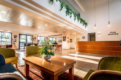 Лоби, Nof Tavor Hotel in Мизра Лоби, Nof Tavor Hotel in Мизра