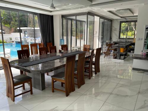 餐飲服務, Bingo House Watamu, A Modern 5-Bedroom Villa with Pool, A Kids Heaven in 華塔木 餐飲服務, Bingo House Watamu, A Modern 5-Bedroom Villa with Pool, A Kids Heaven in 華塔木