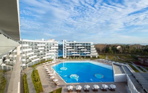 مسبح, Movenpick Resort & SPA Anapa Miracleon in أنابا مسبح, Movenpick Resort & SPA Anapa Miracleon in أنابا