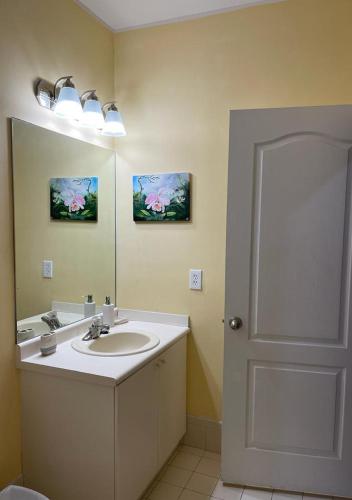 Bathroom, Casa Miami in Tamiami Bathroom, Casa Miami in Tamiami