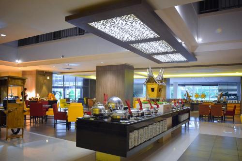 Food and beverages, Truntum Padang Hotel in Padang Food and beverages, Truntum Padang Hotel in Padang