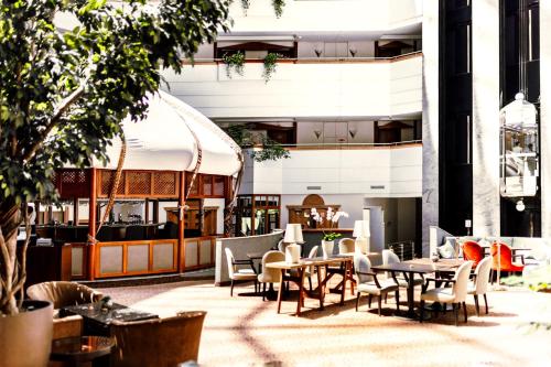 레스토랑, 라핫 팰리스 호텔 (Rahat Palace Hotel) in 알마티 레스토랑, 라핫 팰리스 호텔 (Rahat Palace Hotel) in 알마티