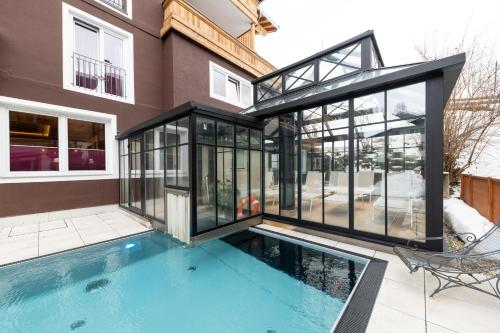 Exterior view, Hotel Panther'A in Saalbach Exterior view, Hotel Panther'A in Saalbach