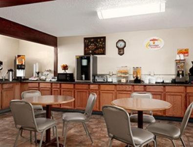 Restaurant, Super 8 By Wyndham Carlsbad in Carlsbad (NM) Restaurant, Super 8 By Wyndham Carlsbad in Carlsbad (NM)