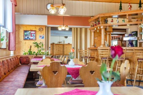 مطعم, Hotel "Zum Einsiedler" in Deutschneudorf مطعم, Hotel "Zum Einsiedler" in Deutschneudorf