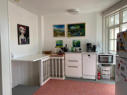 Kitchen, Stor lys lejlighed pa Nordmors in Nykobing Mors Kitchen, Stor lys lejlighed pa Nordmors in Nykobing Mors