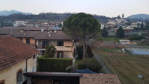 Appartamento THE TOURIST SAN ROCCO in Solto Collina Appartamento THE TOURIST SAN ROCCO in Solto Collina