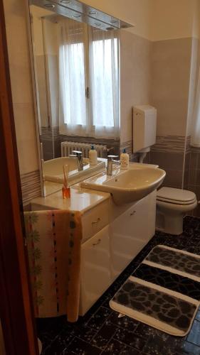 Appartamento THE TOURIST SAN ROCCO in Solto Collina Appartamento THE TOURIST SAN ROCCO in Solto Collina