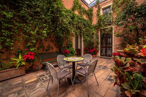 Balcony/terrace, Hotel Villa Romeo in Catania Balcony/terrace, Hotel Villa Romeo in Catania