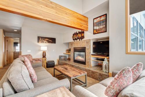 Gold Point Resort Breckenridge by Vacatia in Breckenridge (CO) Gold Point Resort Breckenridge by Vacatia in Breckenridge (CO)