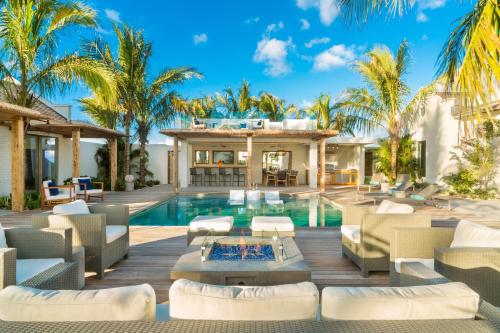 泳池, Ambergris Cay Private Island All Inclusive - PLS Island Hopper Flight Included in 大特克 泳池, Ambergris Cay Private Island All Inclusive - PLS Island Hopper Flight Included in 大特克