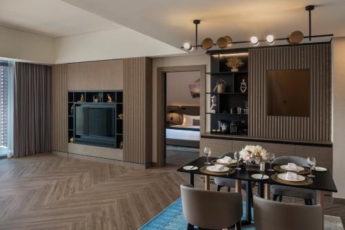 공용 라운지/TV 시청 구역, 파라마운트 호텔 미드타운 (Paramount Hotel Midtown ) in 두바이 공용 라운지/TV 시청 구역, 파라마운트 호텔 미드타운 (Paramount Hotel Midtown ) in 두바이