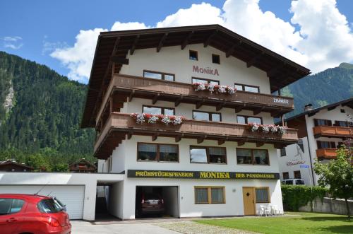 Näkymä ulkoa, Haus Monika und Haus Claudia in Mayrhofen Näkymä ulkoa, Haus Monika und Haus Claudia in Mayrhofen