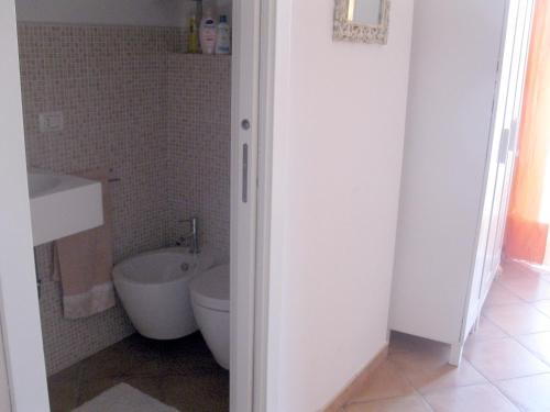 Bathroom, Apartment Castel Gandolfo in Castel Gandolfo Bathroom, Apartment Castel Gandolfo in Castel Gandolfo
